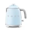 Smeg Mini Bouilloire 0,8 L 1400 W KLF05PBEU Bleu Azur -Smeg Shop 702031 0 4 Mini bouilloire 0 8 L 1400 W KLF05PBEU bleu azur Smeg