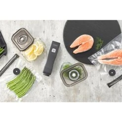 Caso Pompe De Mise Sous Vide électrique Vacu One Touch Eco-Set Avec Accessoires 10 Caso Pompe De Mise Sous Vide électrique Vacu One Touch Eco-Set Avec Accessoires -Smeg Shop 760363 3 1 Pompe de mise sous vide electrique Vacu One Touch Eco Set avec accessoires Caso