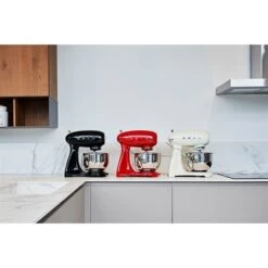 Smeg Robot Pâtissier 4,8 L 800 W SMF03RDEU Rouge -Smeg Shop 761070 2 1 Robot patissier 4 8 L 800 W SMF03RDEU rouge Smeg