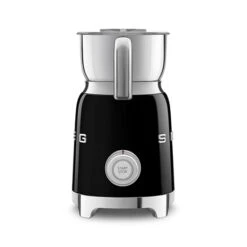 Smeg Chocolatière Et Mousseur De Lait Noir MFF11BLEU 9 Smeg Chocolatière Et Mousseur De Lait Noir MFF11BLEU -Smeg Shop 780310 2 1 Chocolatiere et mousseur de lait noir MFF11BLEU Smeg